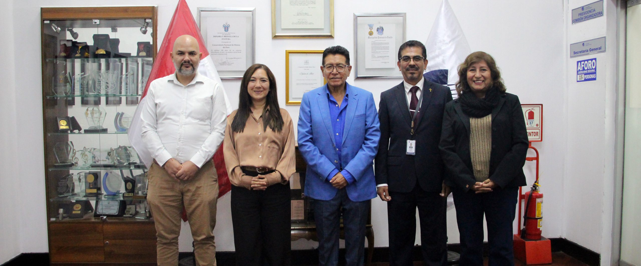 UNM sostuvo reunión con representantes del Conadis para próxima suscripción de convenio