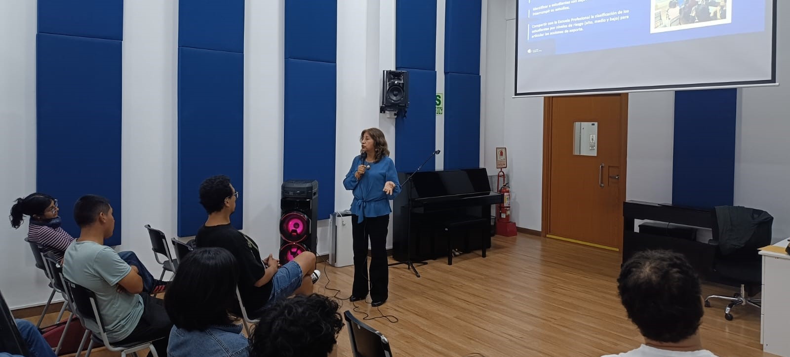 UNM orienta a sus estudiantes sobre los servicios y trámites del semestre 2026-II
